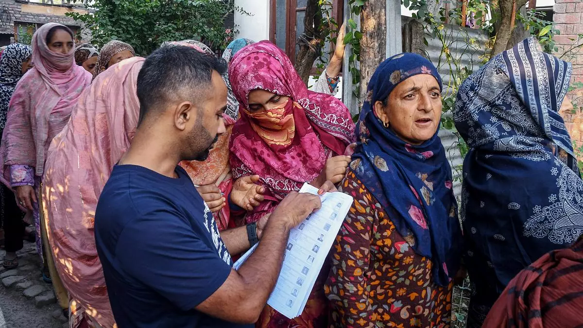 Srinagar sees lowest voter turnout, Reasi highest in second phase of polling 