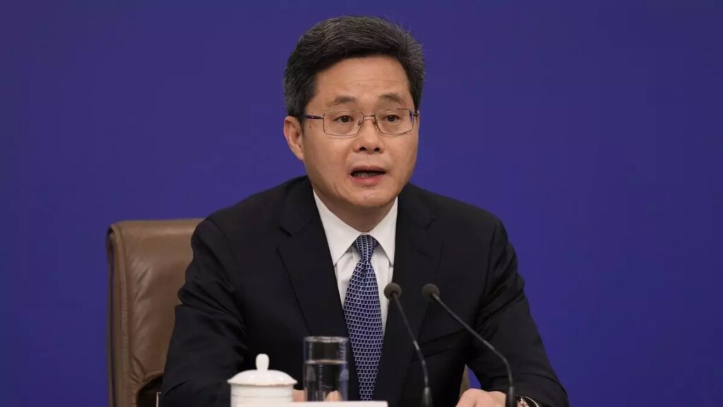 China's finance minister says room for more economic stimulus but offers no plan